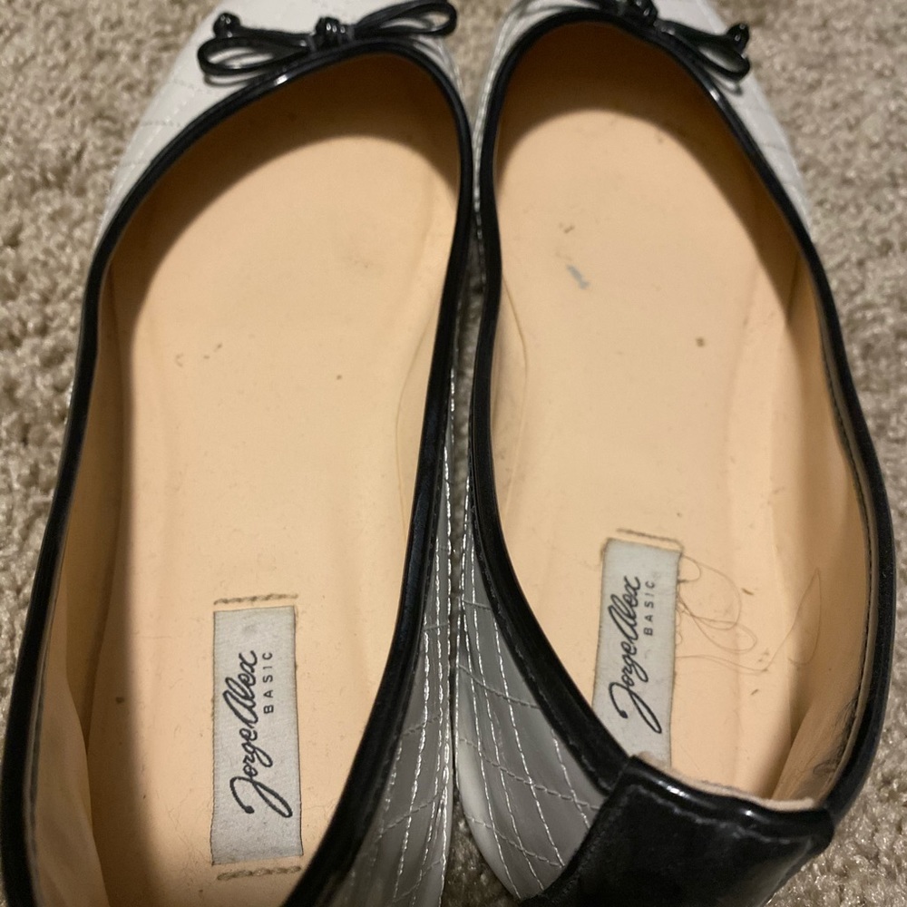 Well worn shoes - flats (feet fetish)